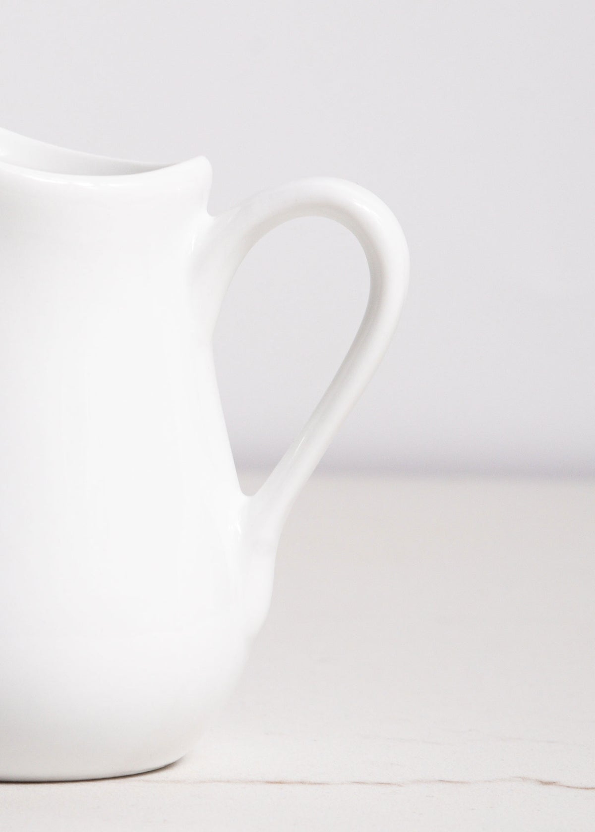Lechera de porcelana blanca Lara 8.2x6.5 cm 80 ml — imagen de producto, vista 3