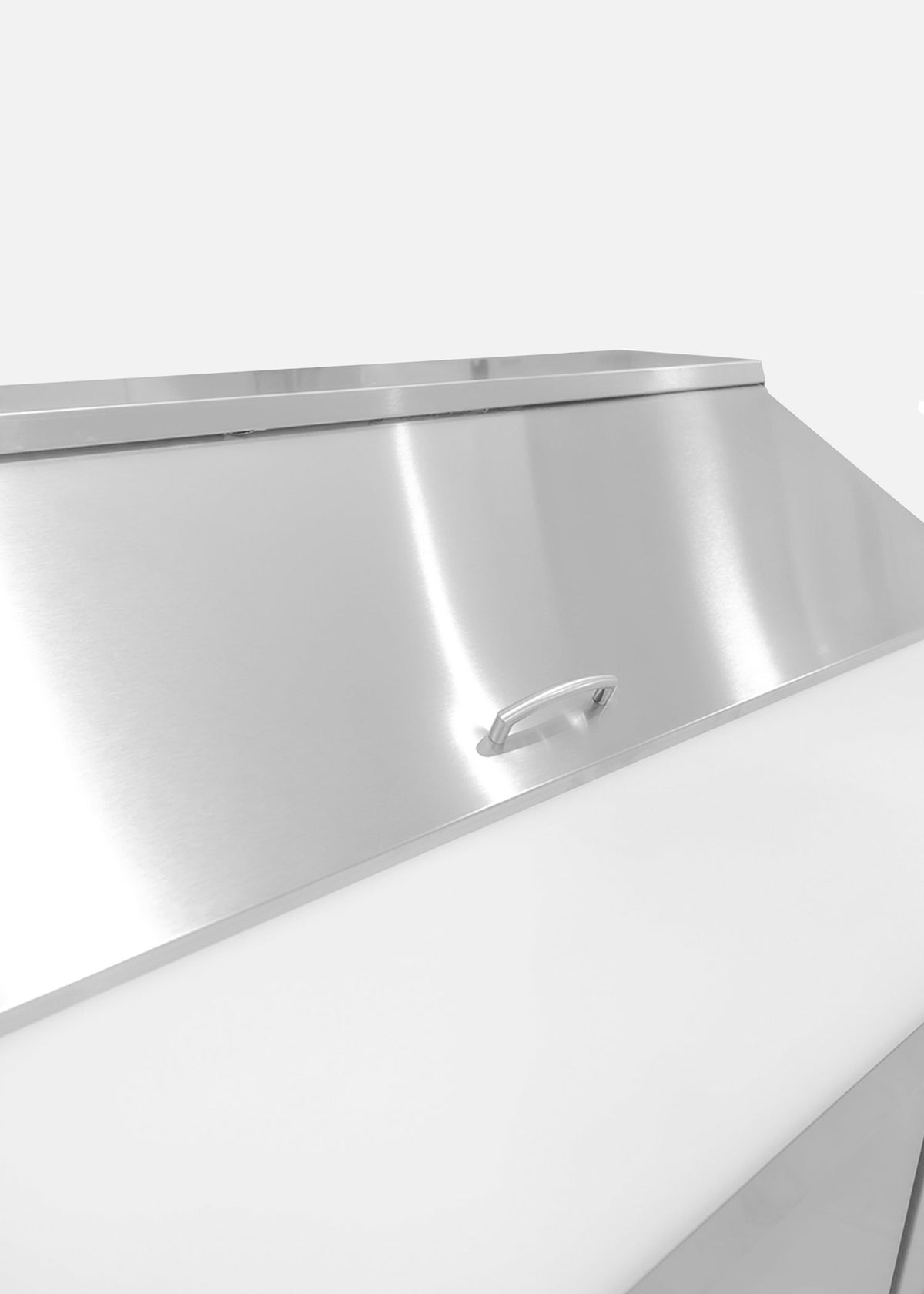 Mesa refrigerada de preparación de acero inoxidable 48" 357 L. Temperatura de 0°C a 4° C. 2 puertas. Largo 124 cm, ancho 76 cm, alto 117 cm. Rhino MERSAL-48 — imagen de producto