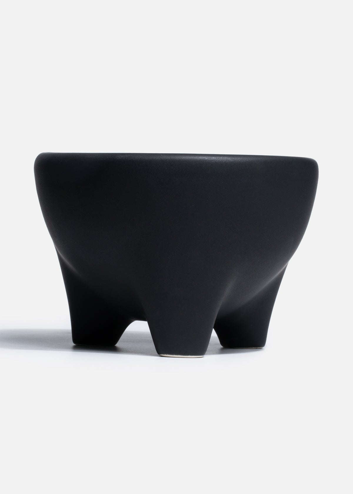 Molcajete de porcelana negro mate Areu 370 ml — imagen de producto, vista 3