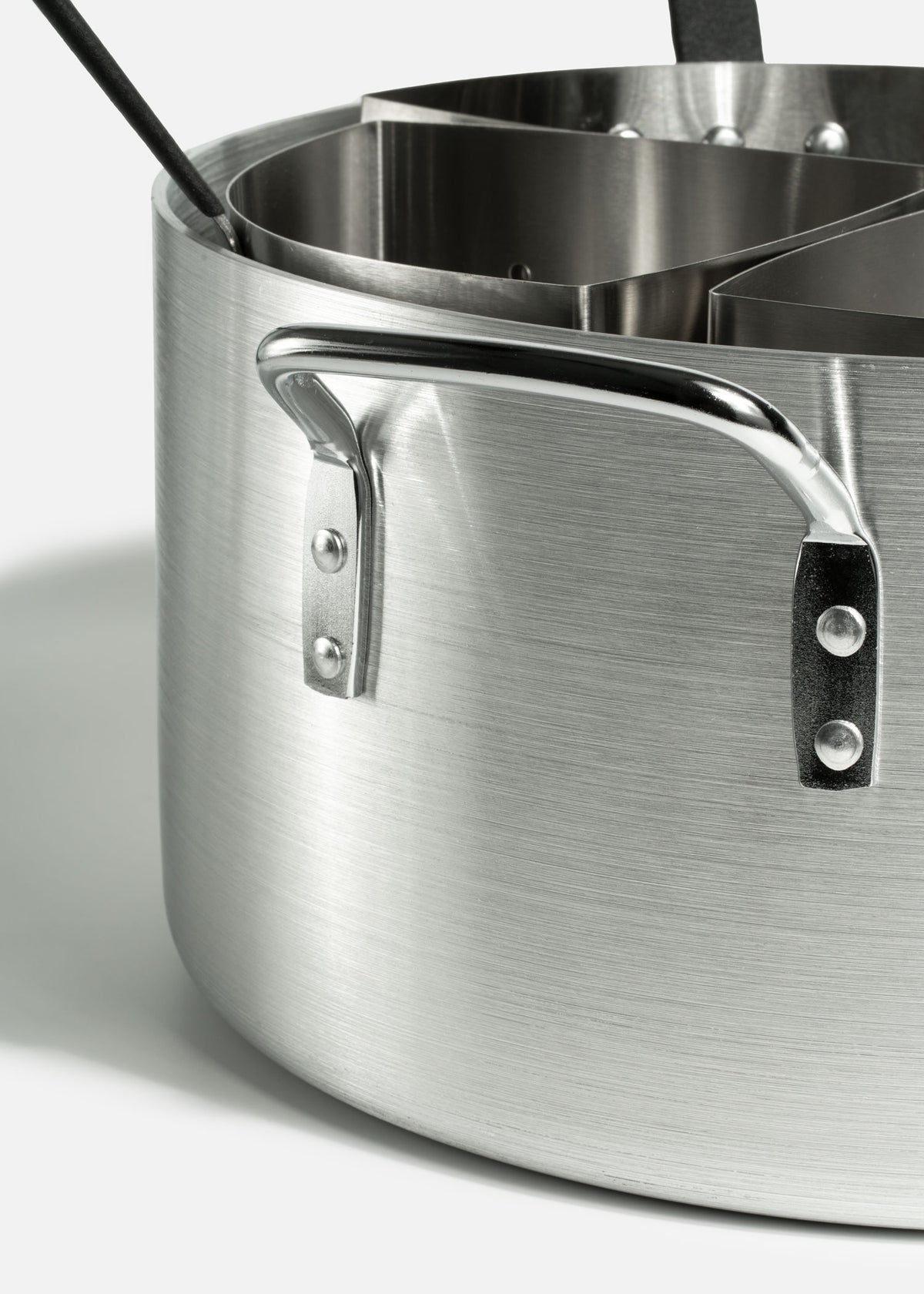 encuentra olla de aluminio maha