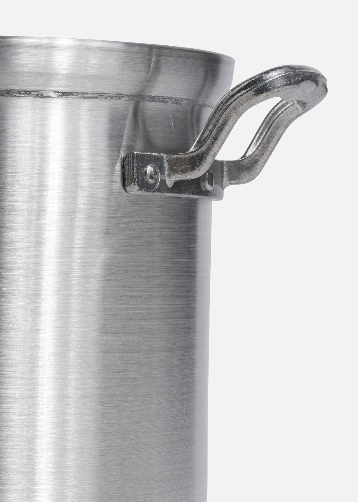 Olla de aluminio grado alimenticio triple fuerte plata NSF con tapa 8 L — imagen de producto