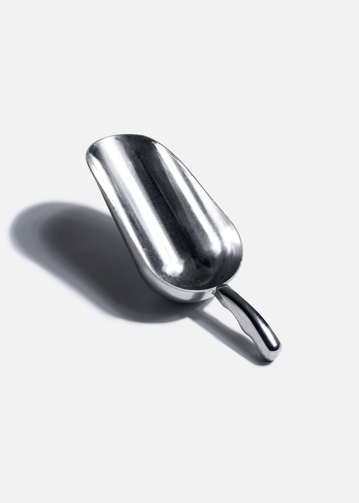 Cuchara redonda para hielo de aluminio Ice Scoop 5, 12 y 24 oz. Premium — imagen de producto, vista 3