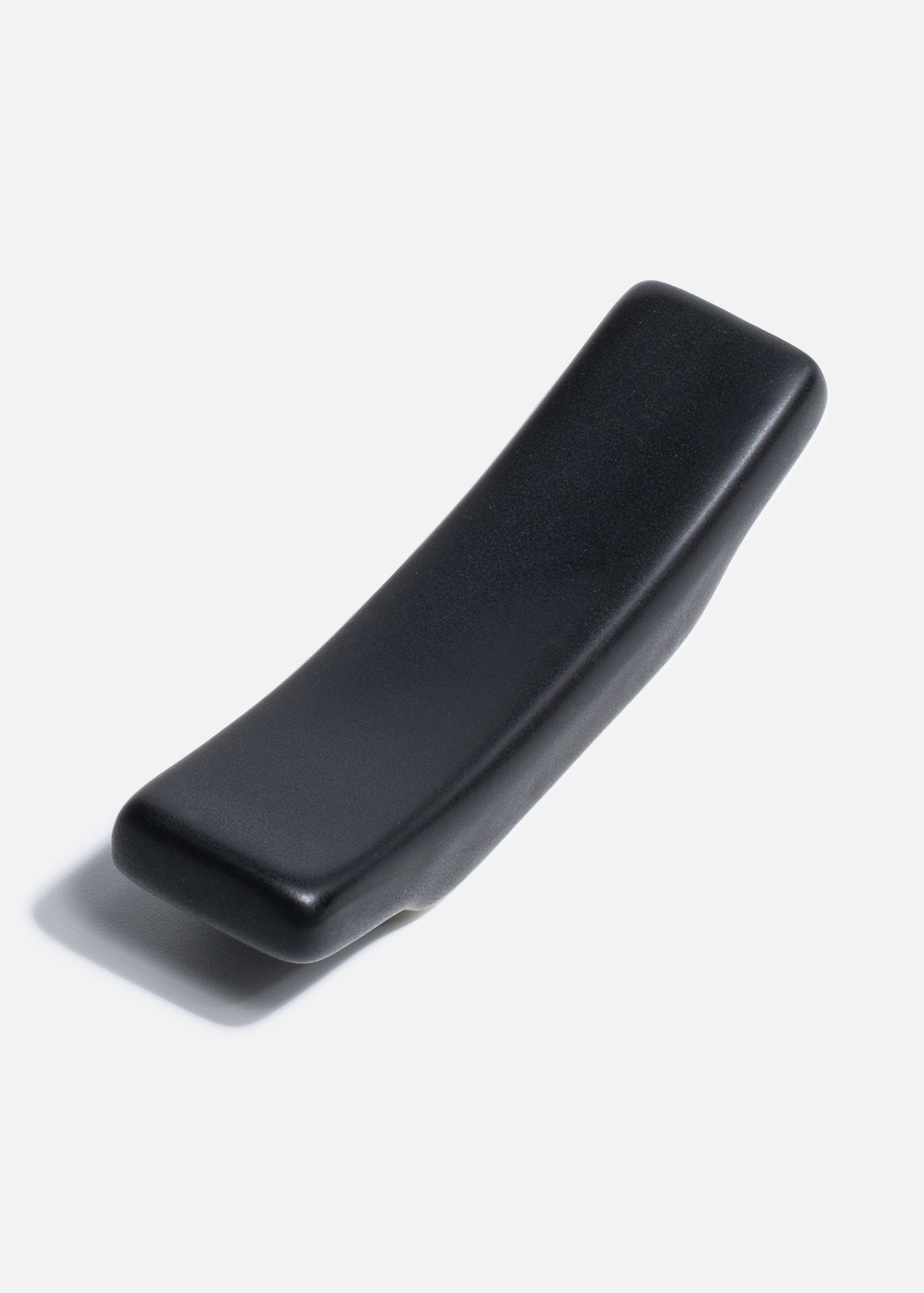 Platito porta palillos de porcelana negro mate 7 cm — imagen de producto, vista 4