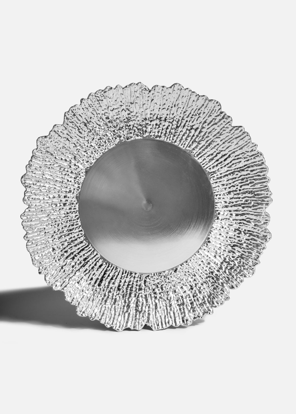 Plato base de plástico plata Amapola 33 cm — imagen de producto