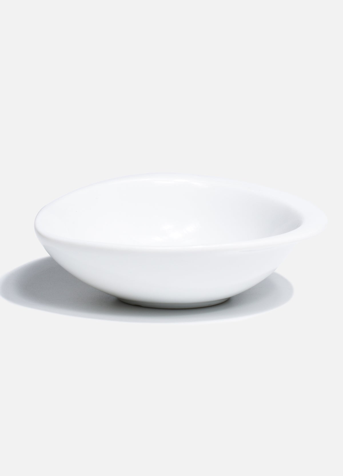 Plato cónico de porcelana blanco Areu 60 ml — imagen de producto, vista 1