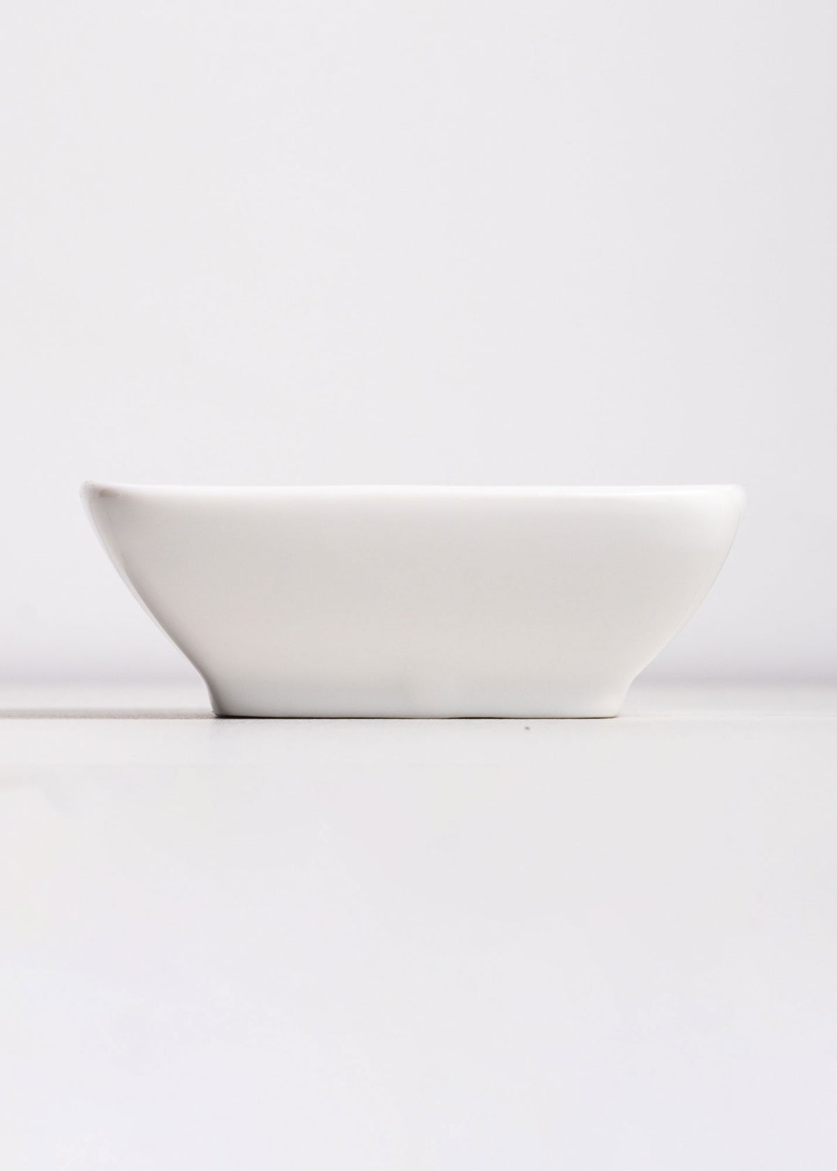 Plato cuadrado hondo de porcelana blanco Raz 40 ml — imagen de producto, vista 2