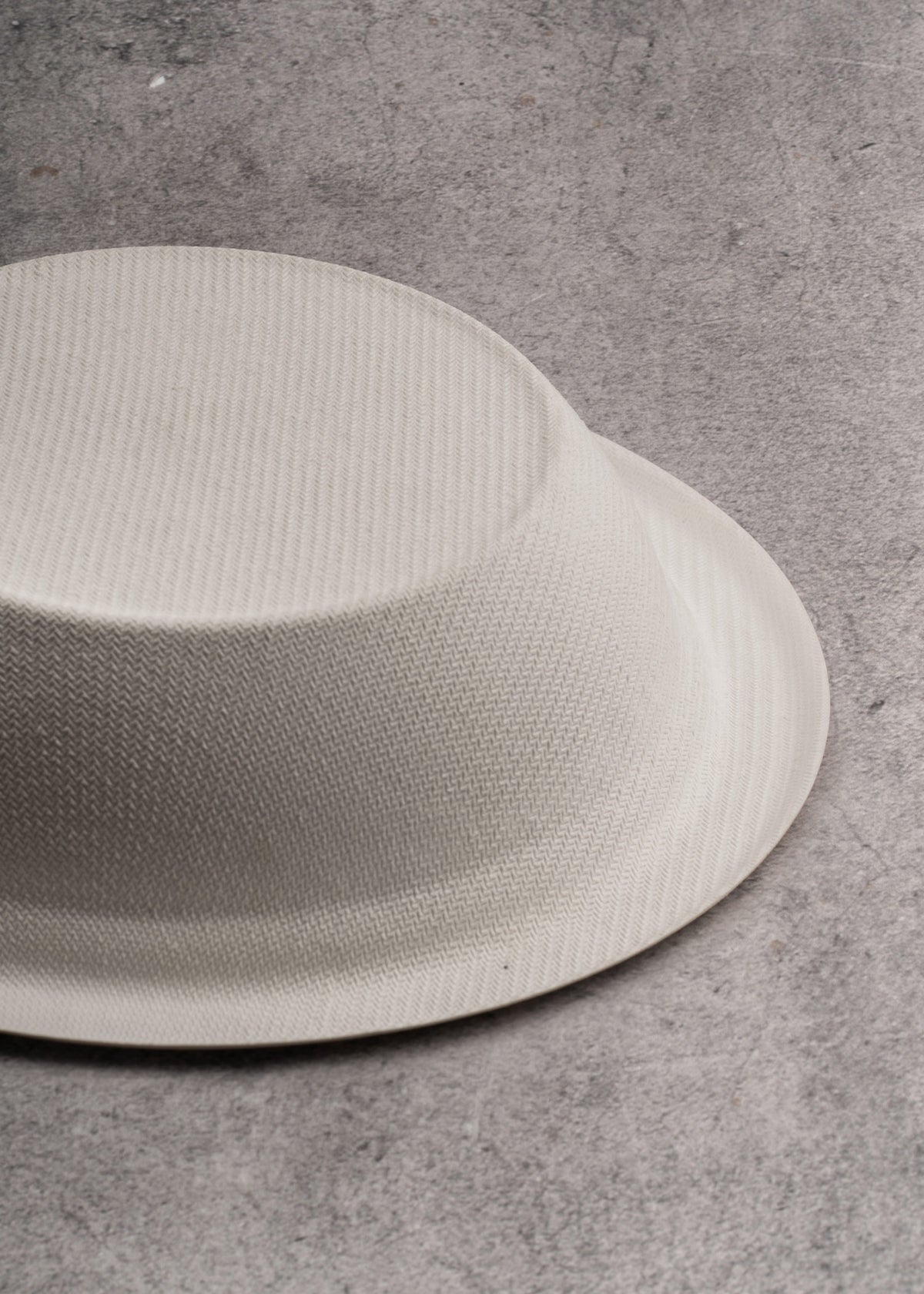 Plato hondo desechable compostable blanco de bagazo de caña de maíz biodegradable, resistente libre de compuestos químicos (PFAS) 12 oz / 354 ml Ø  16 cm — imagen de producto
