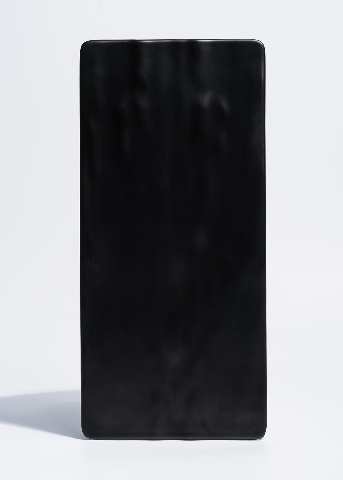 Plato rectangular negro de melamina Agni — imagen de producto, vista 3