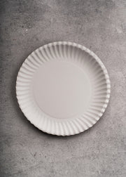 Plato pastelero desechable grande de papel blanco (No.5) para pasteles, postres y eventos Ø 23.3 cm — imagen de producto