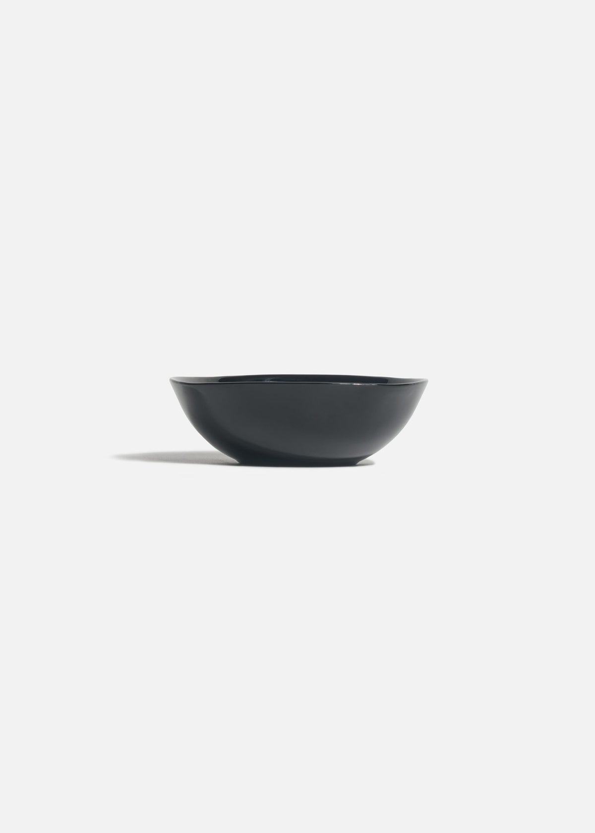 Platos hondos de opal negro — imagen de producto