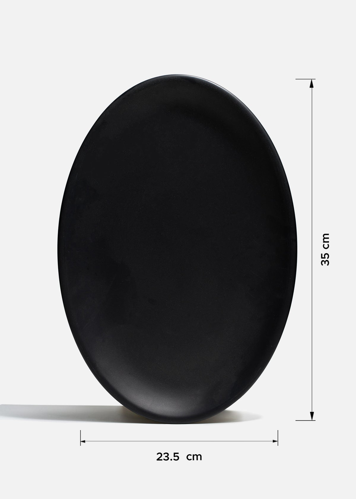 Platos ovalados de melamina negro mate William — imagen de producto