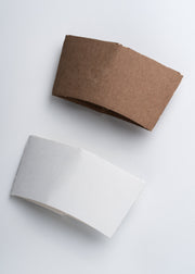 Manga para vaso de papel kraft blanco y café Carte Blanc — imagen de producto, vista 1