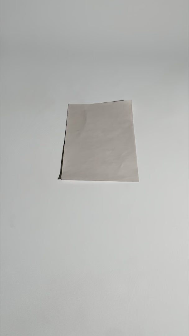 Papel encerado gris grado alimenticio para tacos 13.5x19 cm. Paquete de 5 kg — video de producto