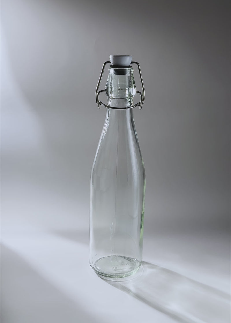 Botella de vidrio con tapa clip hermética de 510 ml