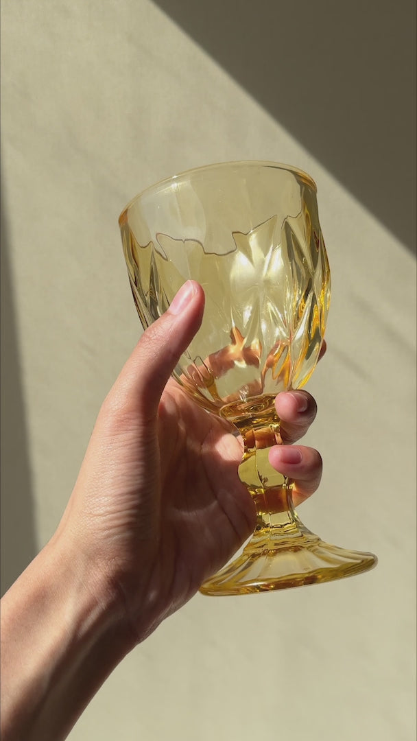 video detalles copas de colores maha