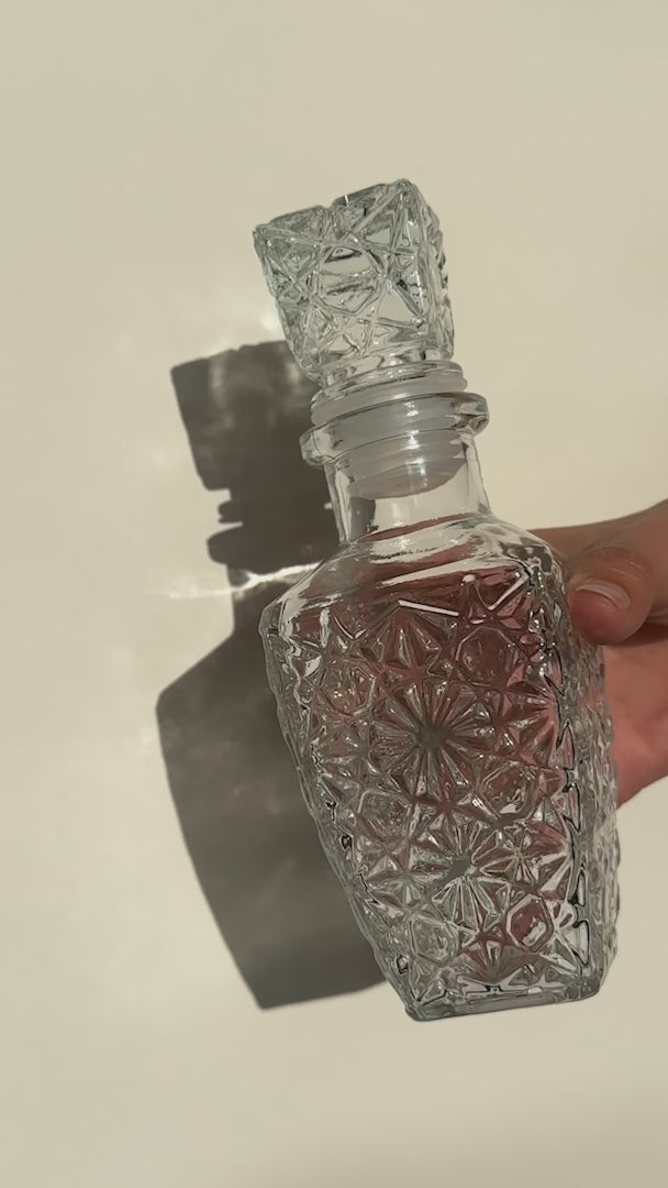 video detalles licorera de vidrio maha