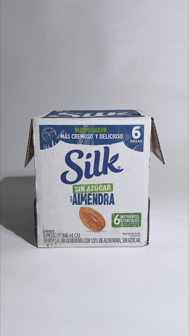 Cargar vídeo: Video de bebida vegetal de almendra sin azúcar Silk 946 ml