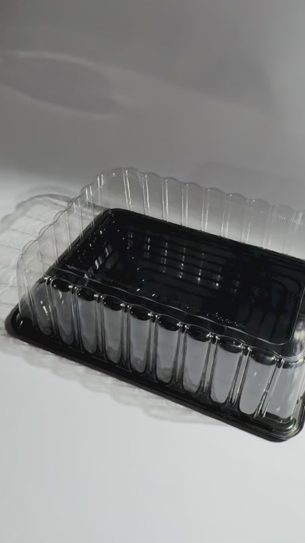 Cargar vídeo: Domo y base para pastel de pet rectangular Reflex 48x35x13 cm — video de producto