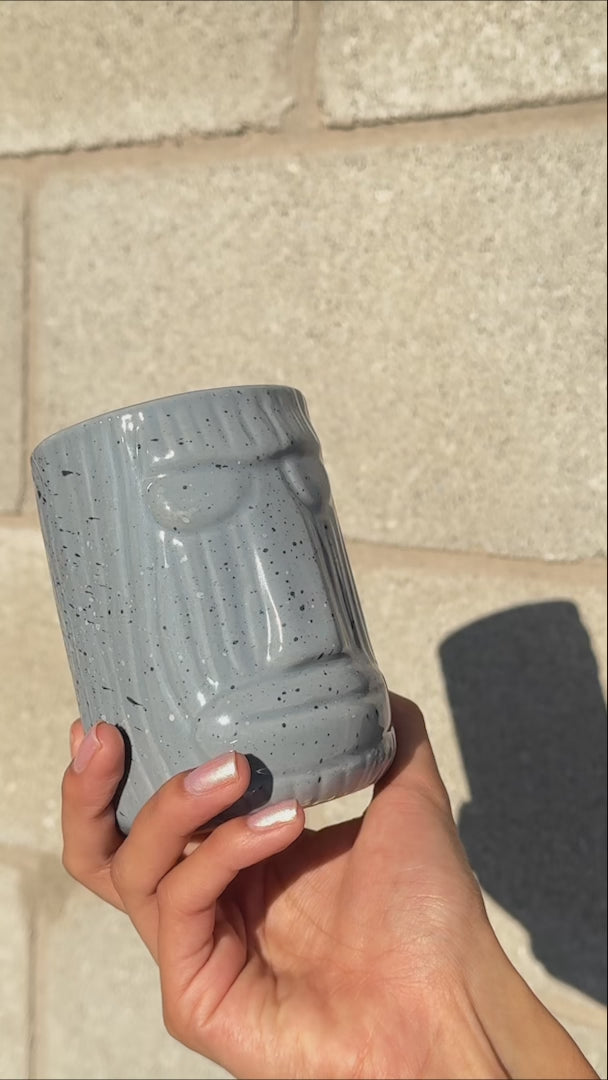 Cargar vídeo: video detalles vaso de ceramica maha