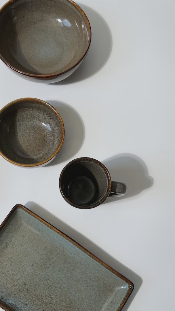 video detalles platos porcelana gris maha