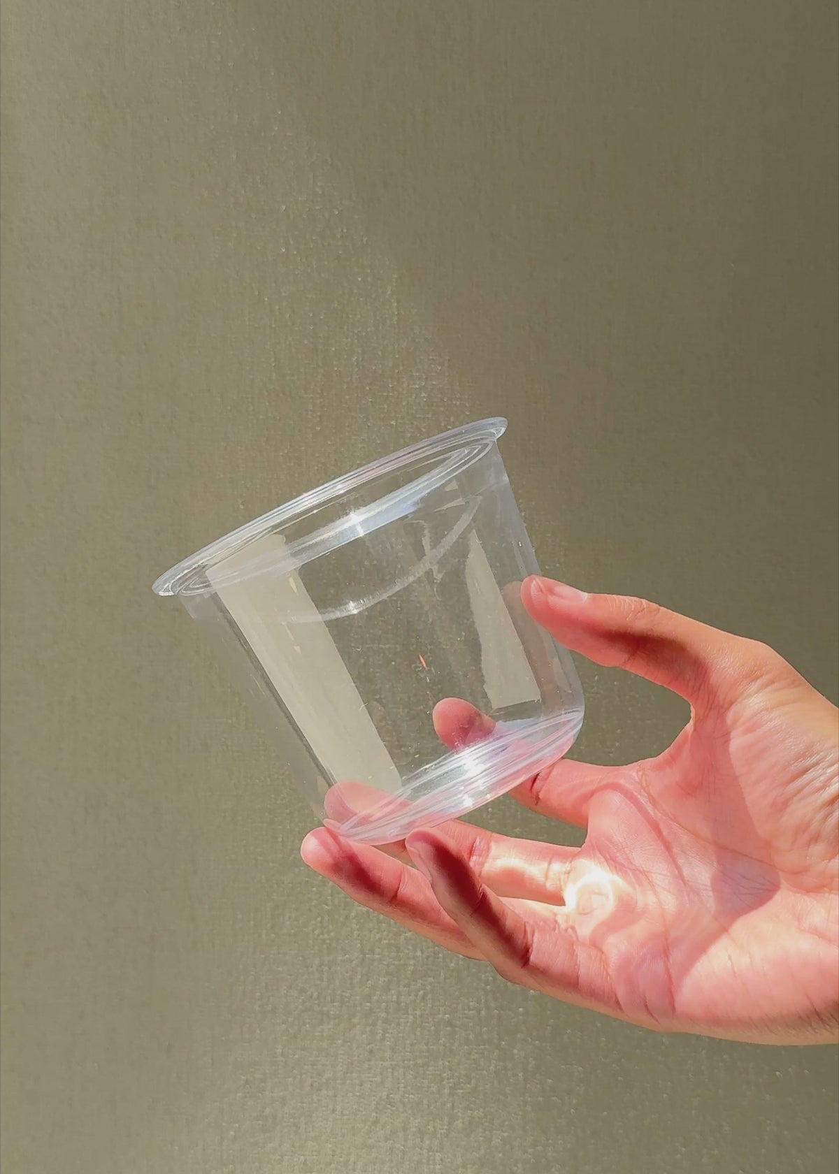 Cargar vídeo: Video de Vaso de polietileno transparente U Pet 12 oz para cafeterias, restaurantes, juguerias, neverias, delivery y eventos