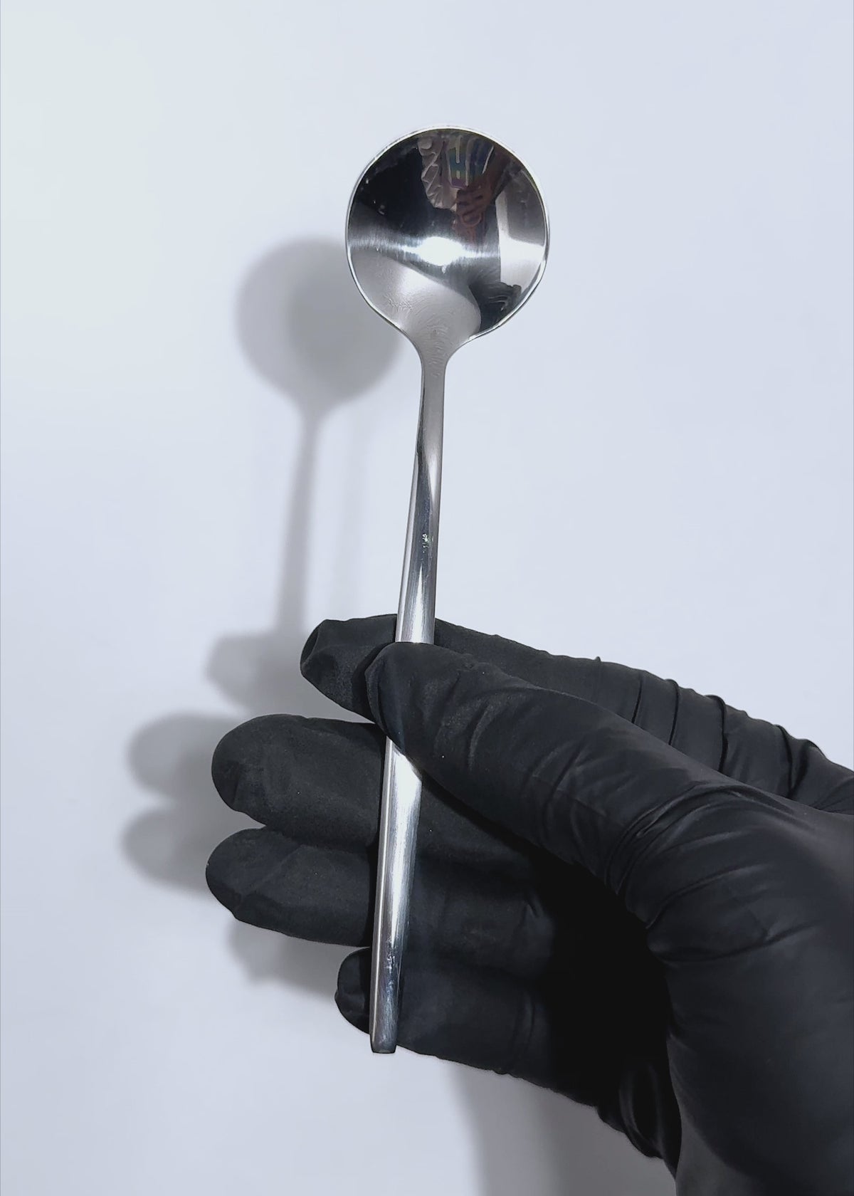 Cargar vídeo: Cuchara para postre de acero inoxidable plata Atenas 13.5 cm — video de producto