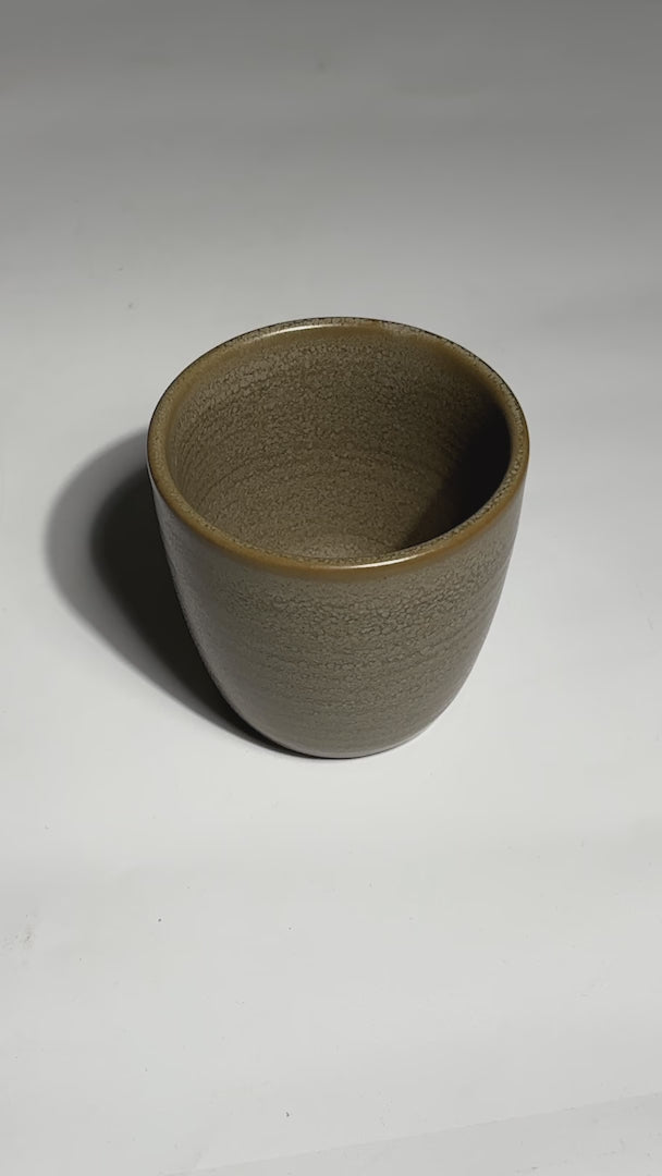 Cargar vídeo: video detalles taza para café maha