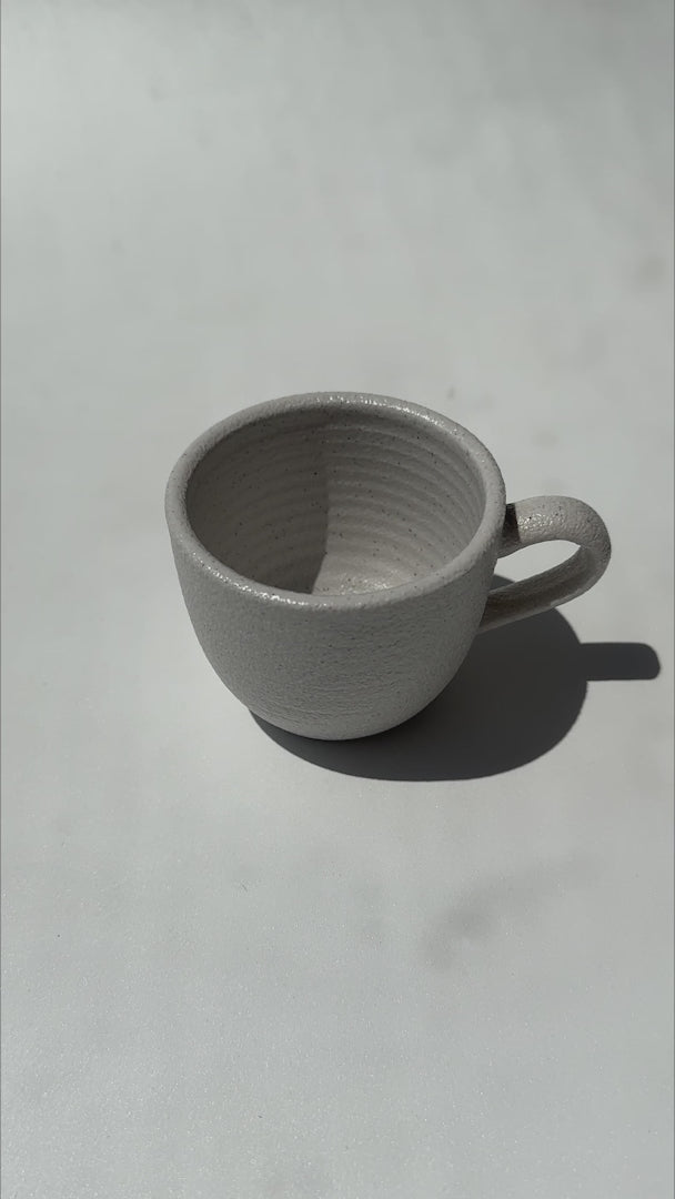 Video de taza para espresso de porcelana Liora Ripple 100 ml