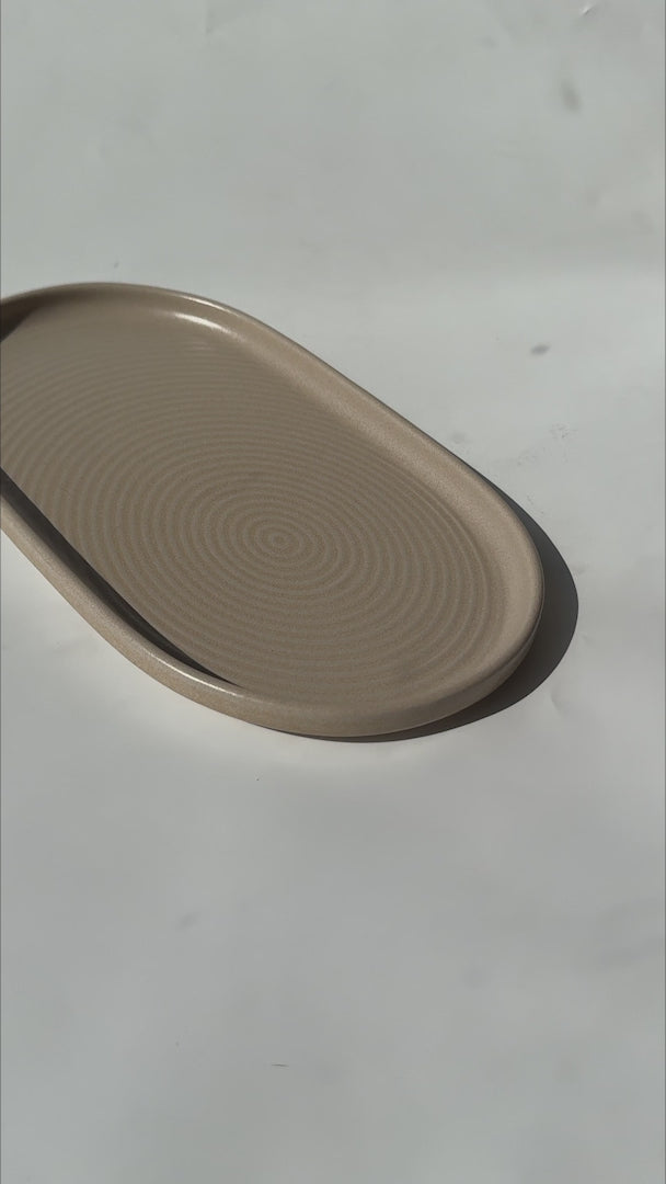 Video del plato ovalado de porcelana Mirage Ripple 33 × 18 cm