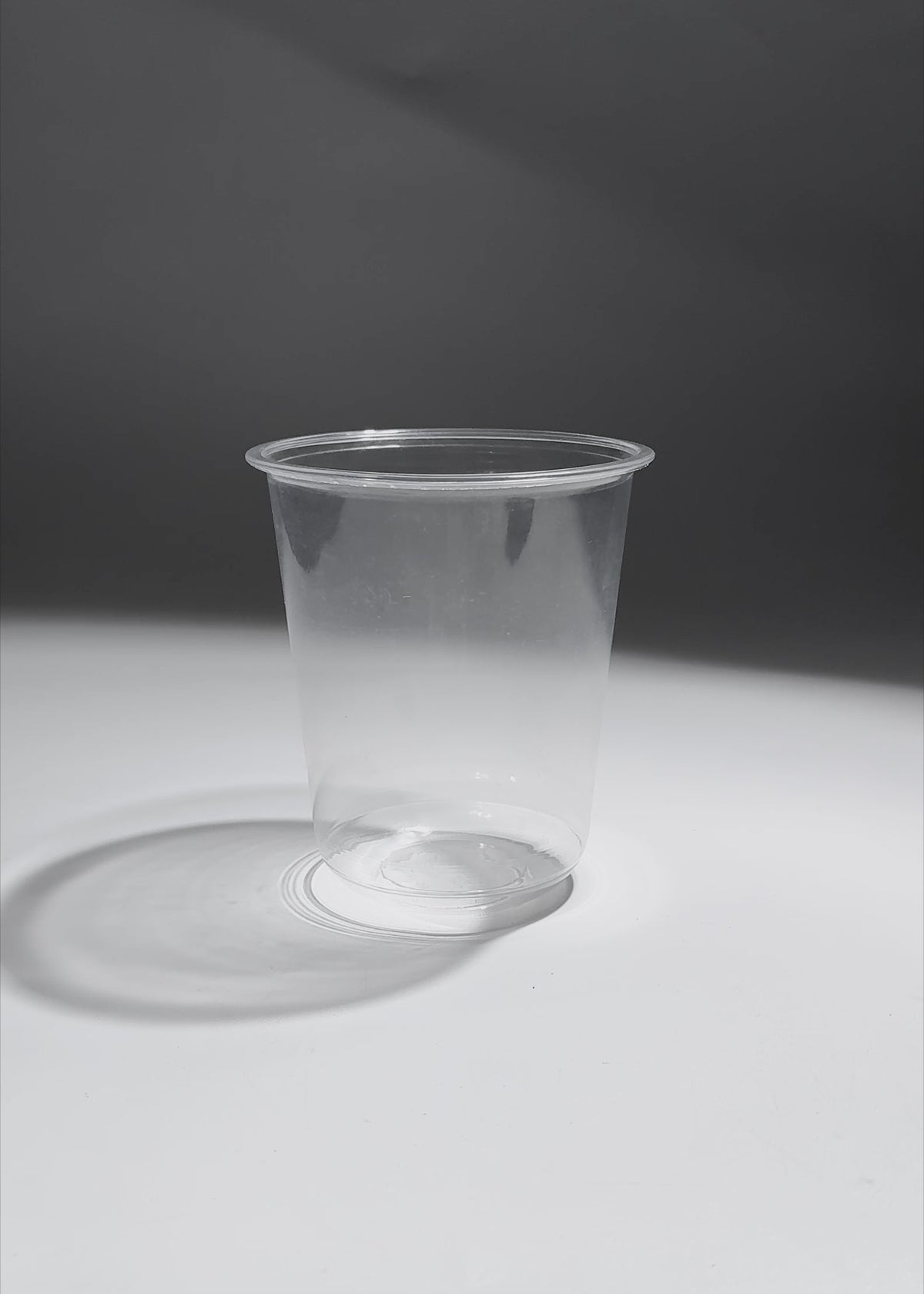 Cargar vídeo: Video de Vaso de polietileno transparente U Pet 16 oz para cafeterias, restaurantes, juguerias, neverias, delivery y eventos