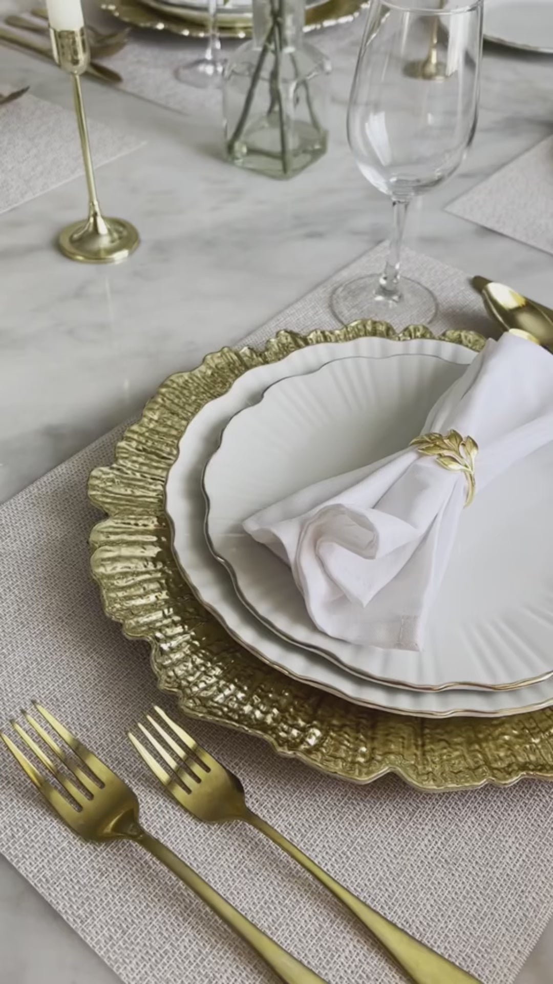 Cargar vídeo: Cubiertos de mesa de acero inoxidable negro brillante Atenas — video de producto