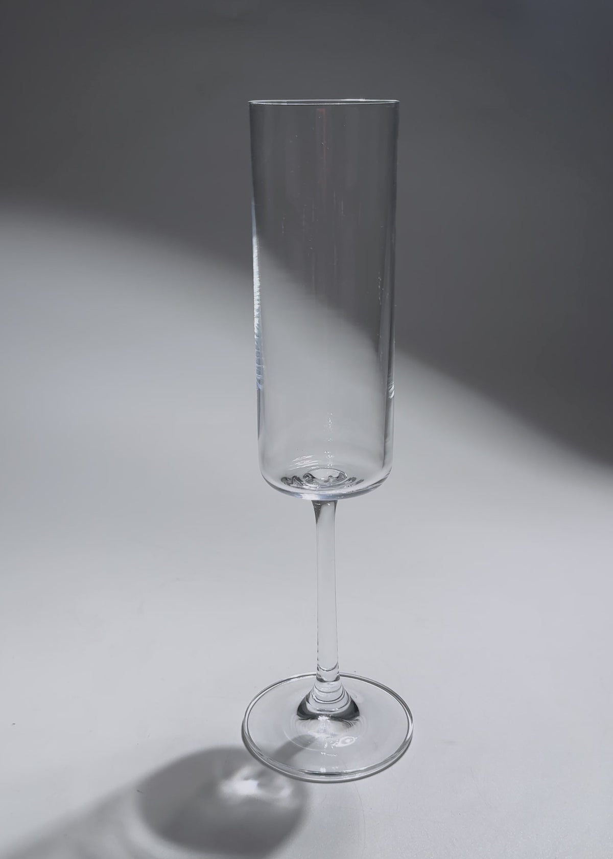 Cargar vídeo: Copa flauta de vidrio transparente Opera 190 ml