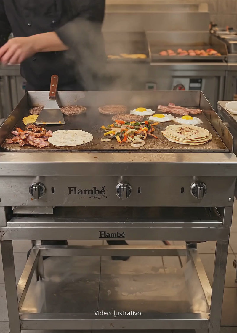 Plancha de acero inoxidable NSF de gas 36", 3 quemadores 69,000 BTU, con placa de acero rolado en frío. Premium (Base por separado) — video de producto