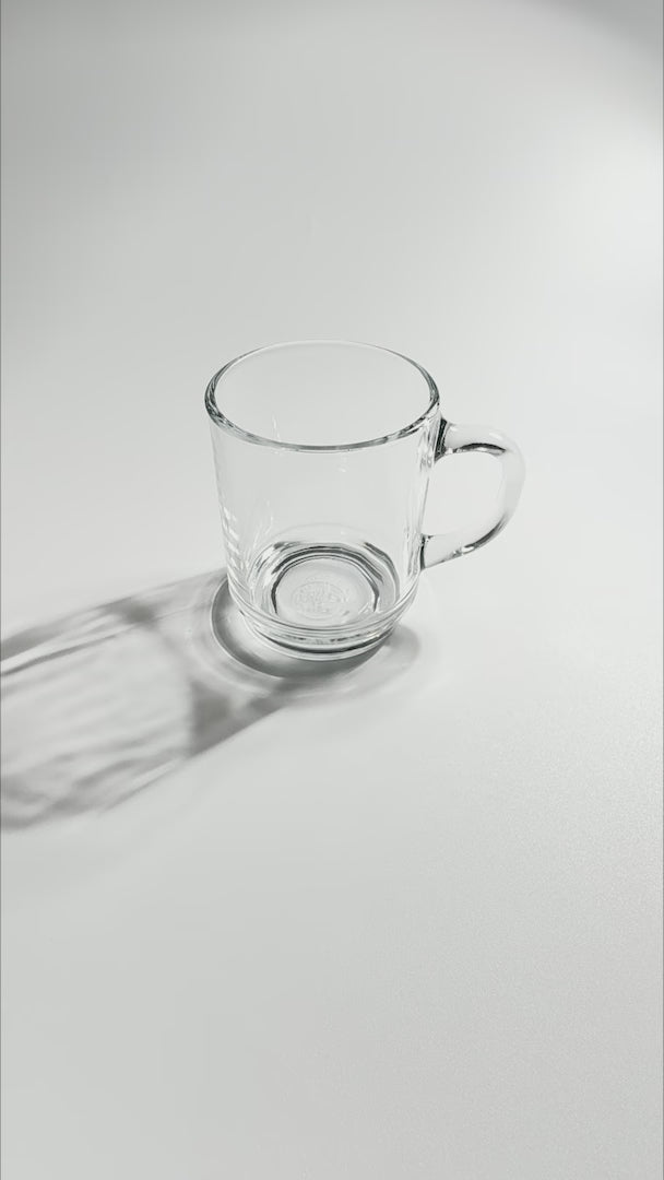 Cargar vídeo: video detalles taza para café maha