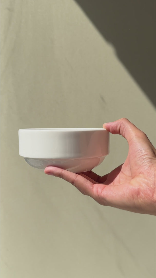 Cargar vídeo: Video del plato hondo de porcelana blanco Banquet 12 cm 350 ml