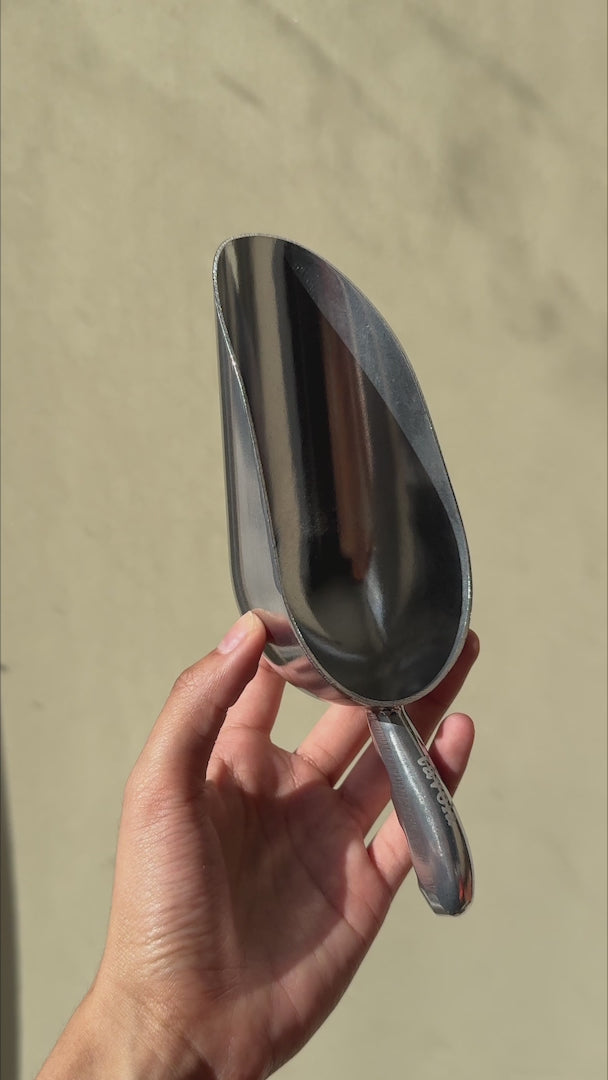 Cargar vídeo: video detalles pala de aluminio maha