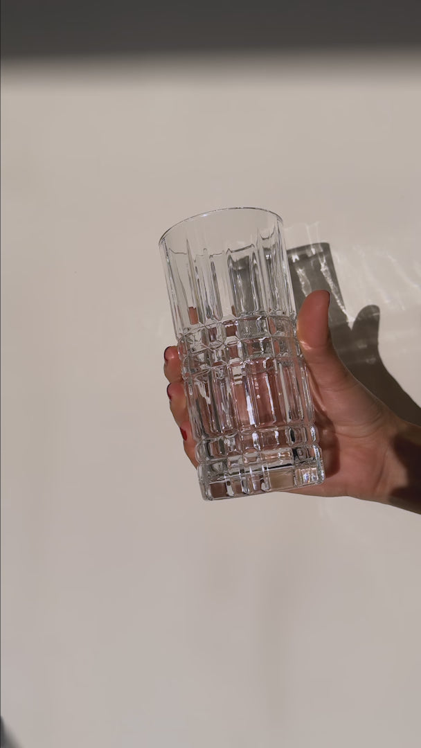 Cargar vídeo: Vaso de vidrio transparente highball Leonor 350 ml — video de producto