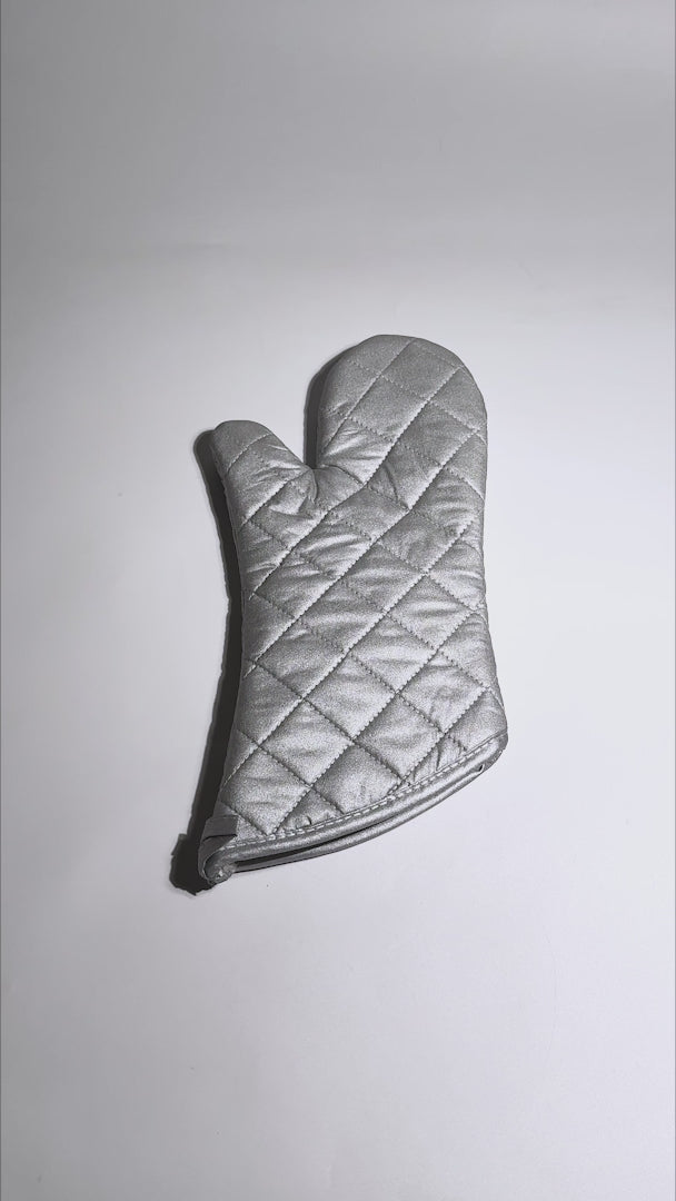 Cargar vídeo: video detalles guantes de cocina maha