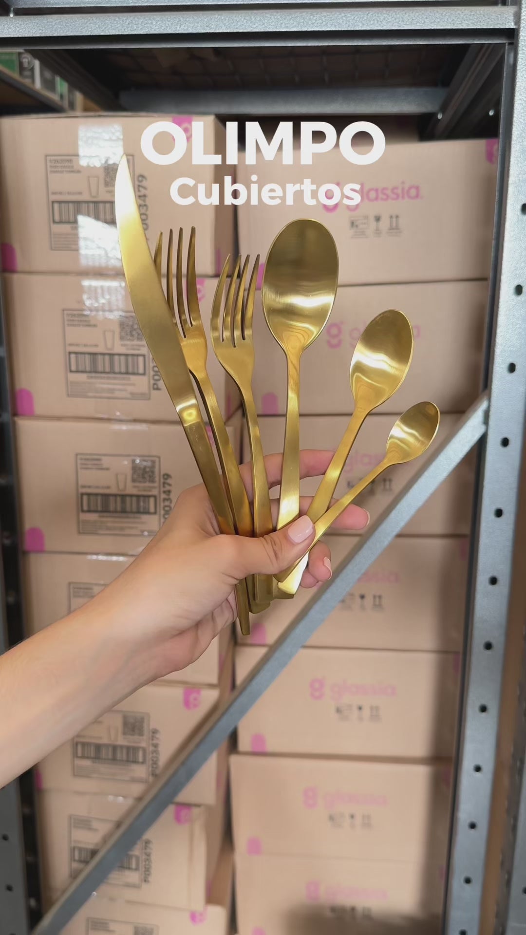 Cargar vídeo: Cubiertos de mesa dorado mate Olimpo — video de producto