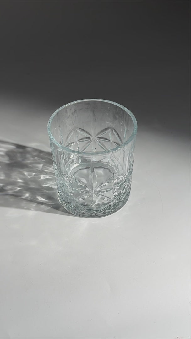 Cargar vídeo: Vaso de vidrio transparente Old Fashion Liam 350 ml — video de producto