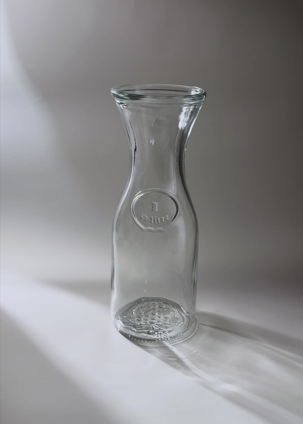 Cargar vídeo: Jarra para vino de vidrio transparente de 567 ml