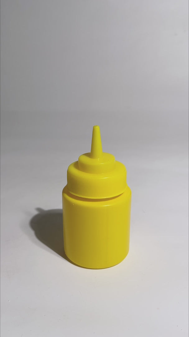 Cargar vídeo: Video de botella dosificadora con boquilla para salsas y condimentos