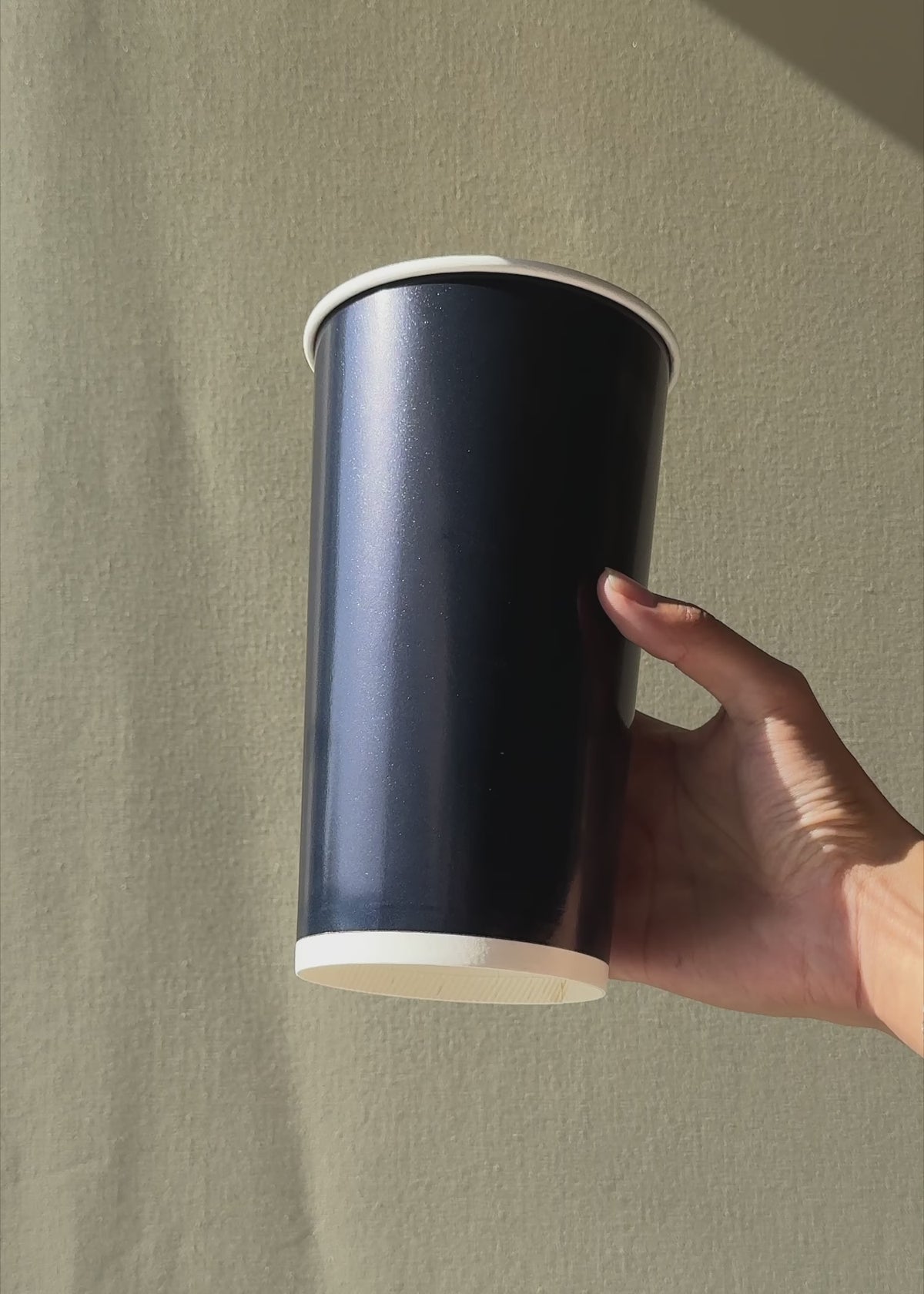 Cargar vídeo: Vaso de papel para bebida frÃ­a azul 44 oz