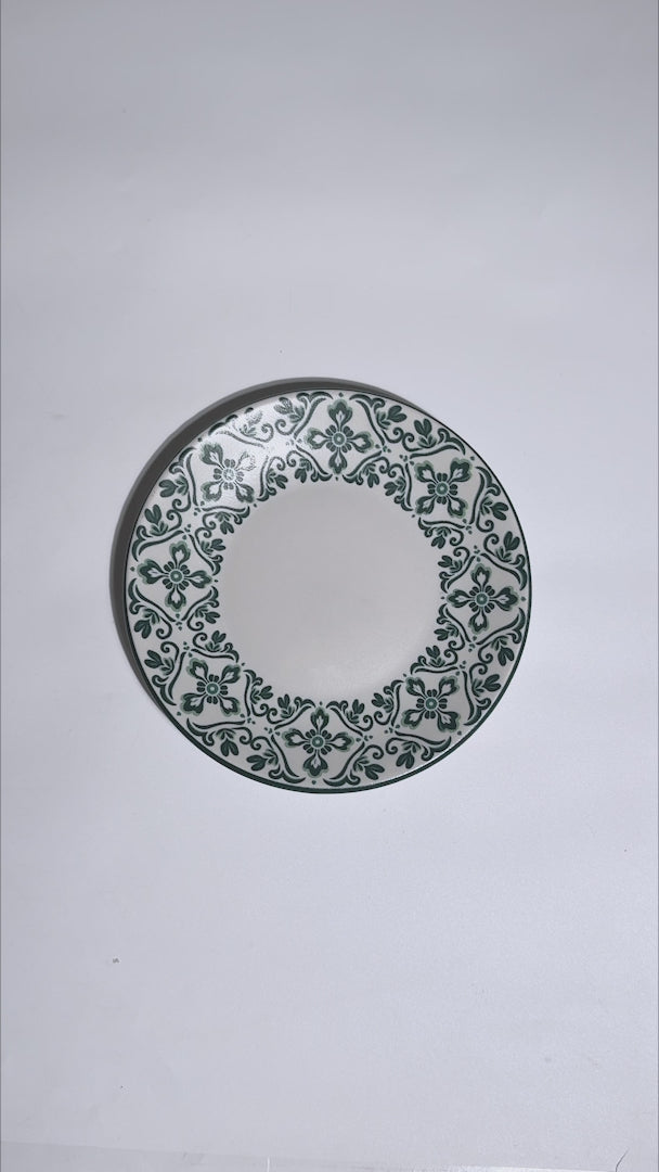 Cargar vídeo: Video de la cenefa floral y borde verde del plato Regina de 19 cm