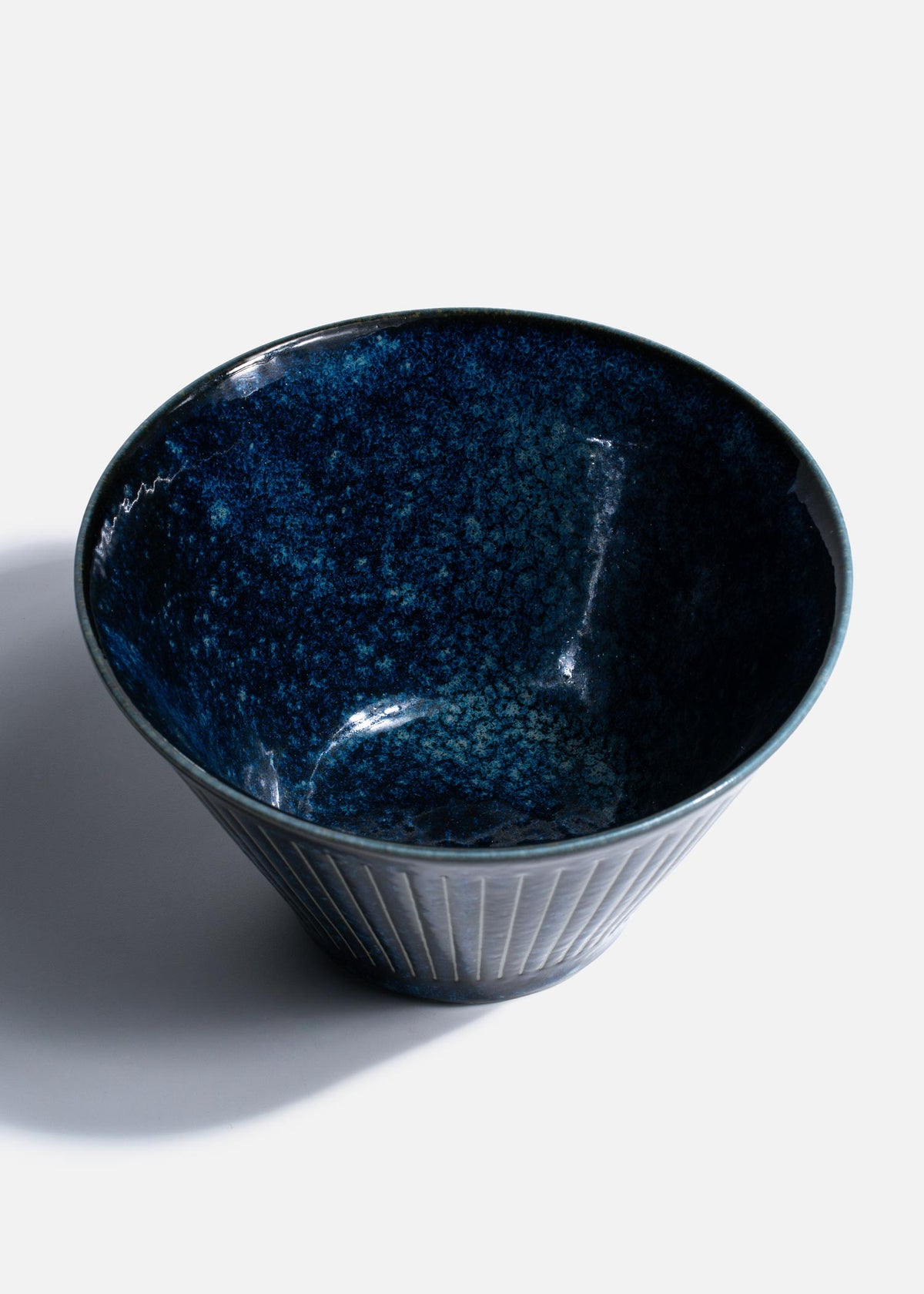 Tazón de porcelana azul marino Yoko 396 ml — imagen de producto, vista 3