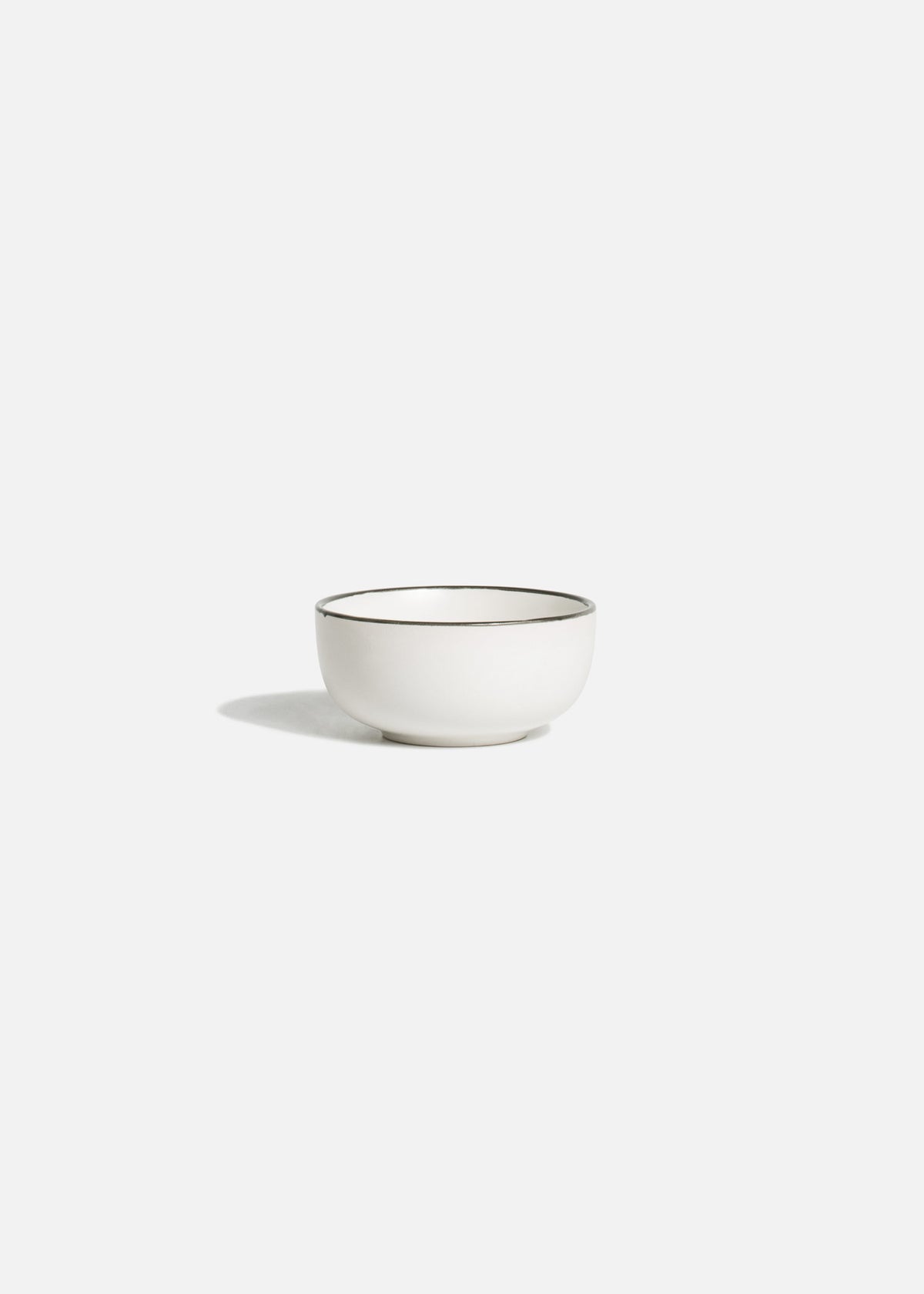 Tazón compota de cerámica blanco con filo negro 250 ml — imagen de producto