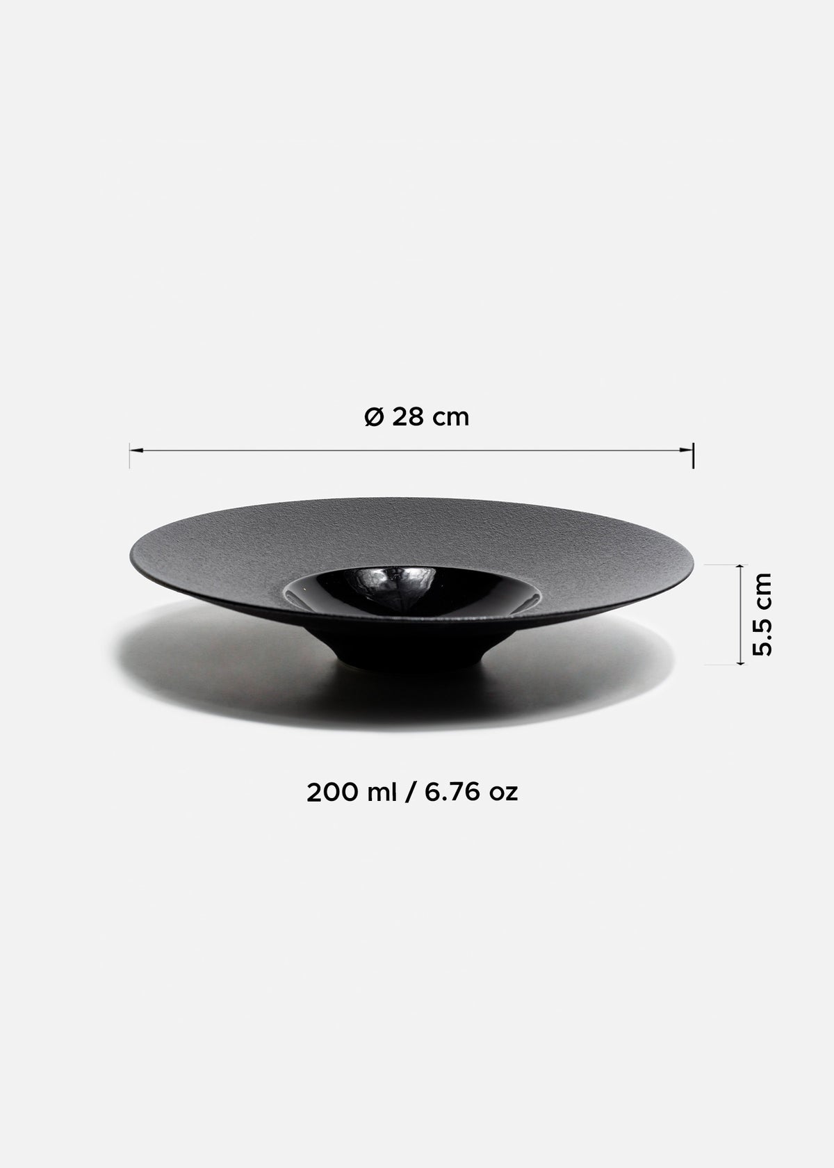 Platos hondos de porcelana negro Vantablack — imagen de producto