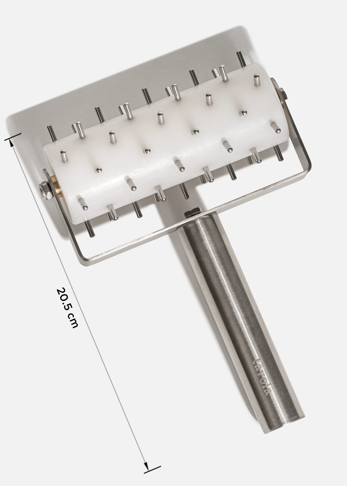 Rodillo perforador profesional con cilindro rotatorio y puas de acero inoxidable para masa de pizza plata y blanco 14x21 cm — imagen de producto