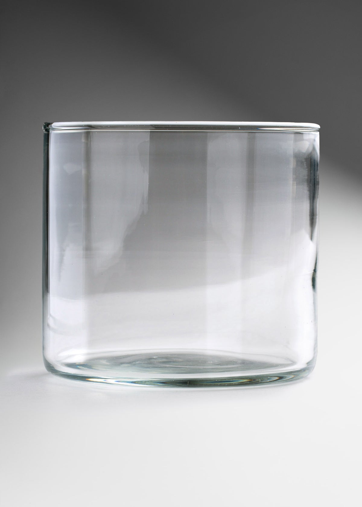 Vaso para vela de vidrio transparente Round O.F 610 ml — imagen de producto, vista 1