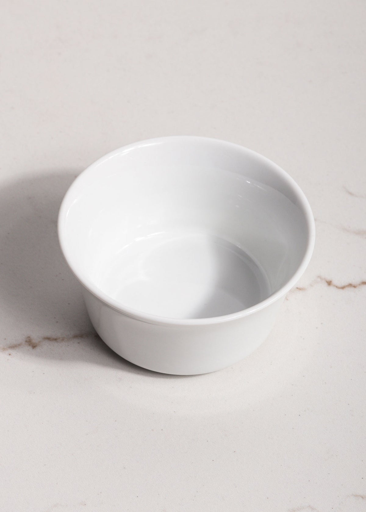Salsera redonda de porcelana blanca Jay 100 ml — imagen de producto, vista 4